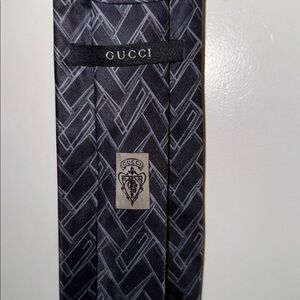 Gucci Tie Mens Black Gray 100% Silk Made In Italy Geometric Pattern Necktie